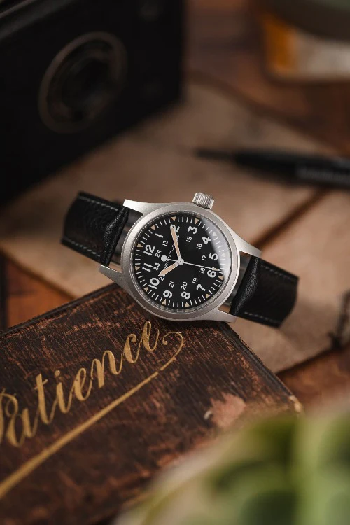 Hirsch CAMELGRAIN No Allergy Leather Watch Strap in BLACK - Image 4