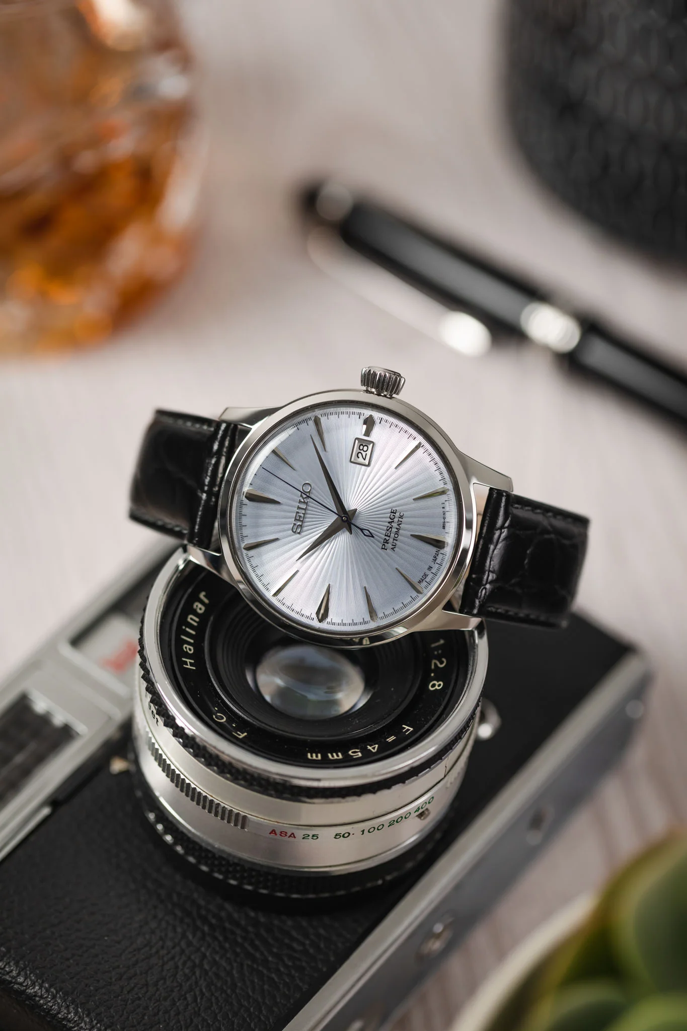 Hirsch CROCOGRAIN Crocodile Embossed Leather Watch Strap in BLACK - Image 4