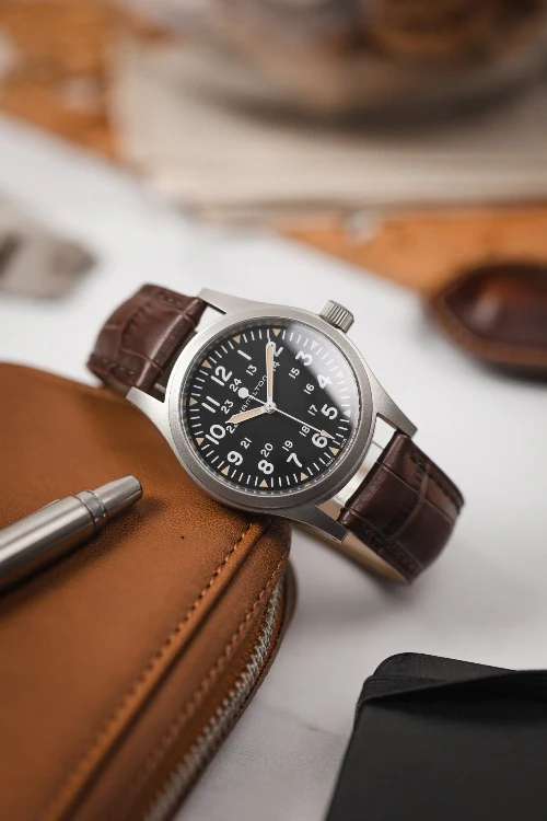 Hirsch DUKE Quick-Release Alligator Embossed Leather Watch Strap in BROWN - Image 4