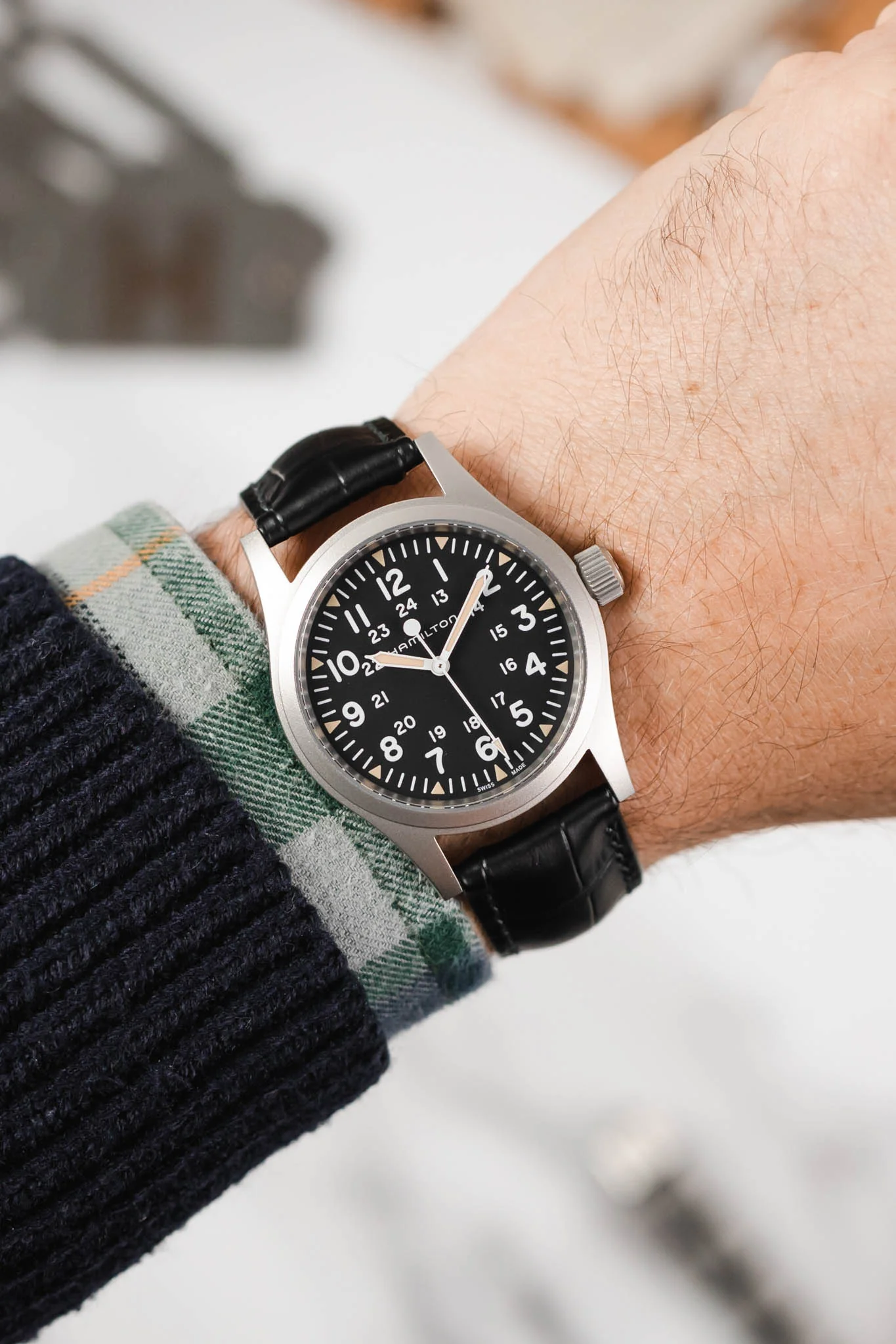 Hirsch DUKE NQR Alligator Embossed Leather Watch Strap - BLACK - Image 4