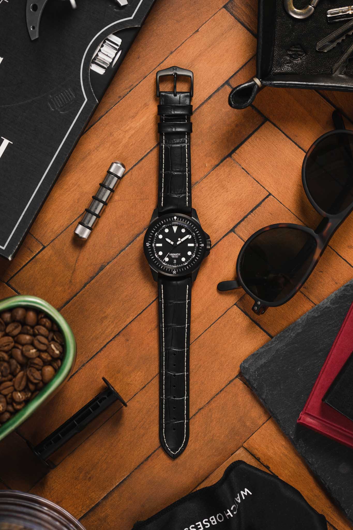 Hirsch GEORGE Alligator Embossed Performance Watch Strap in BLACK/WHITE - Image 6