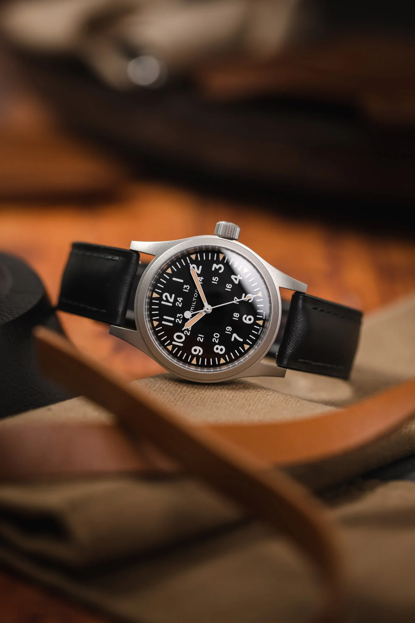 Hirsch JAMES Calf Leather Performance Watch Strap in BLACK - Image 4