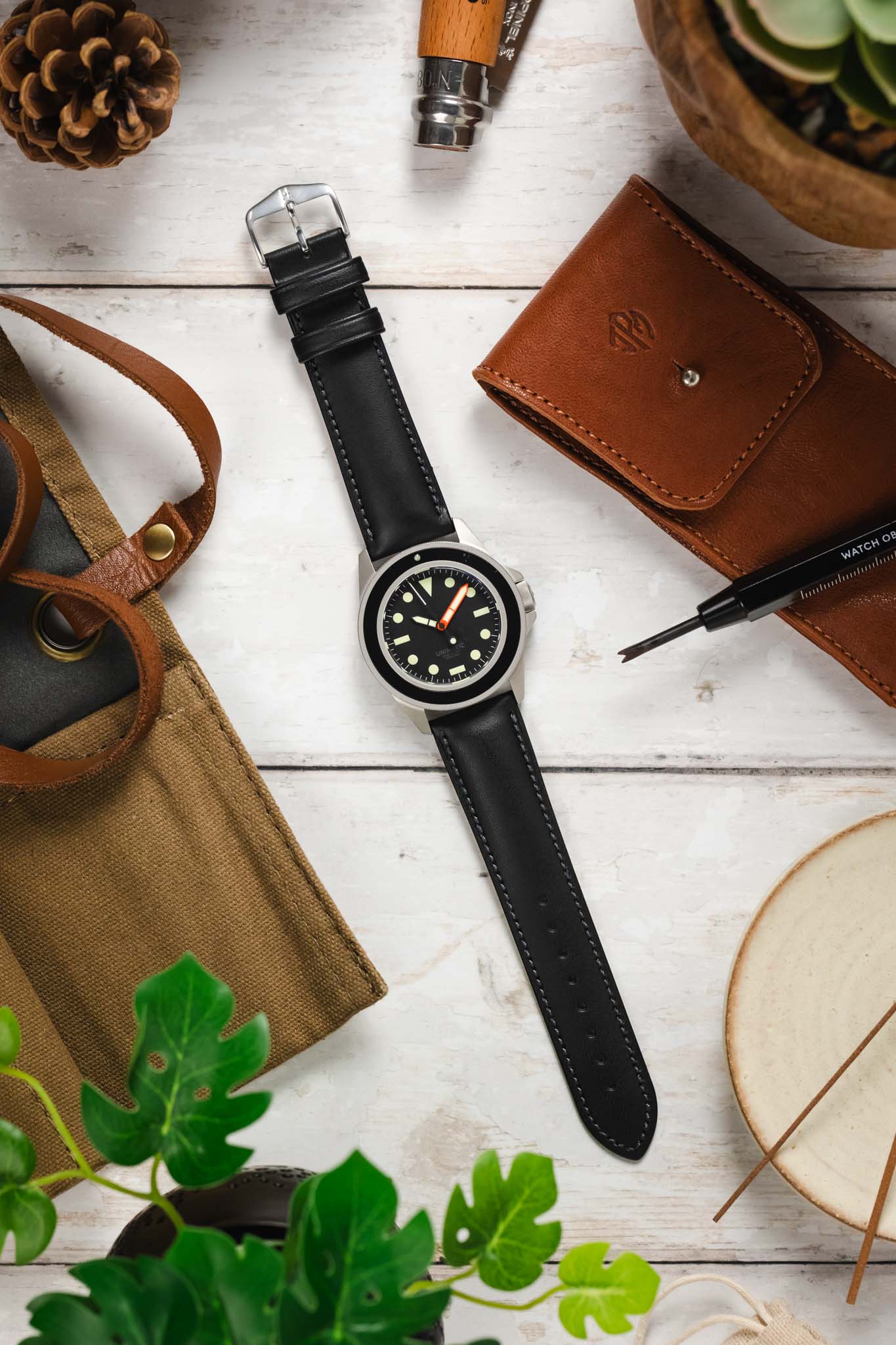 Hirsch KENT Textured Natural Leather Watch Strap in BLACK - Image 6