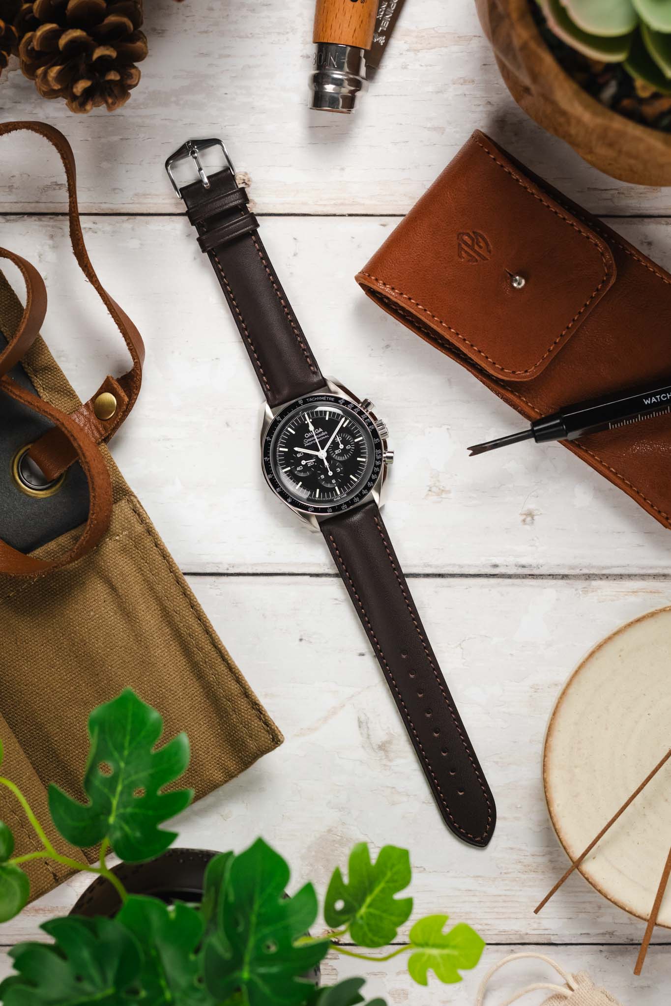 Hirsch KENT Textured Natural Leather Watch Strap in BROWN - Image 6