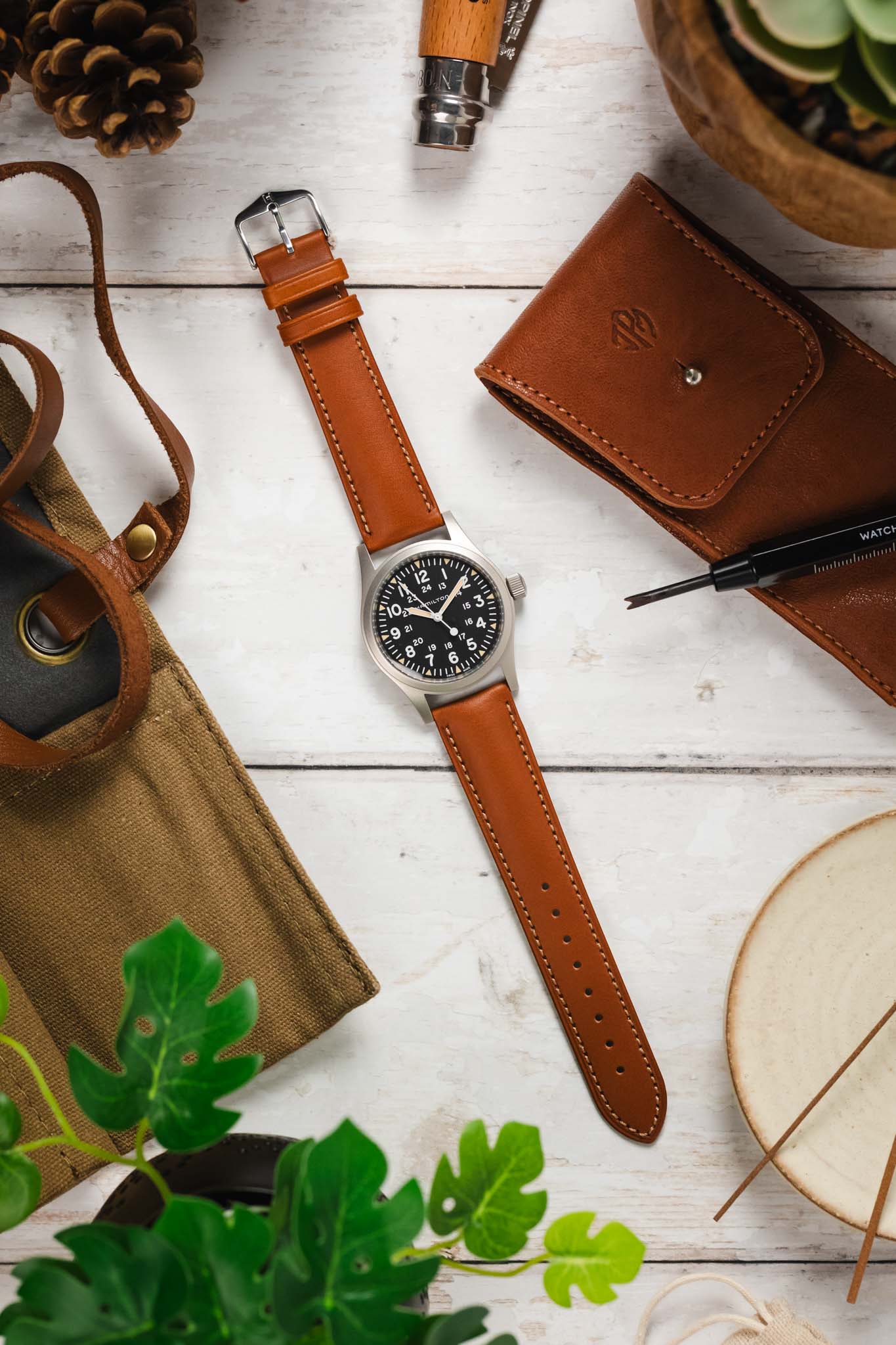 Hirsch KENT Textured Natural Leather Watch Strap in GOLD BROWN - Image 6