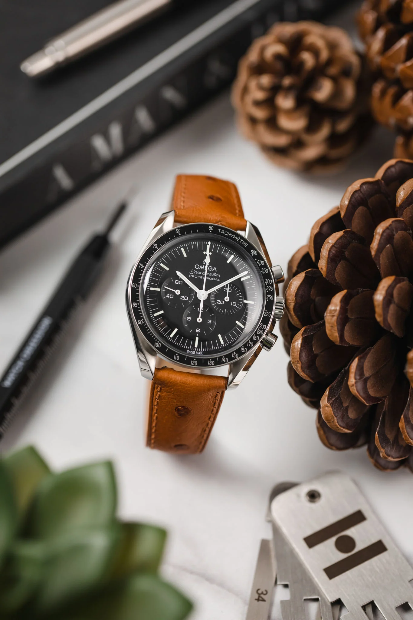 Hirsch MASSAI OSTRICH Leather Watch Strap in GOLD BROWN - Image 4