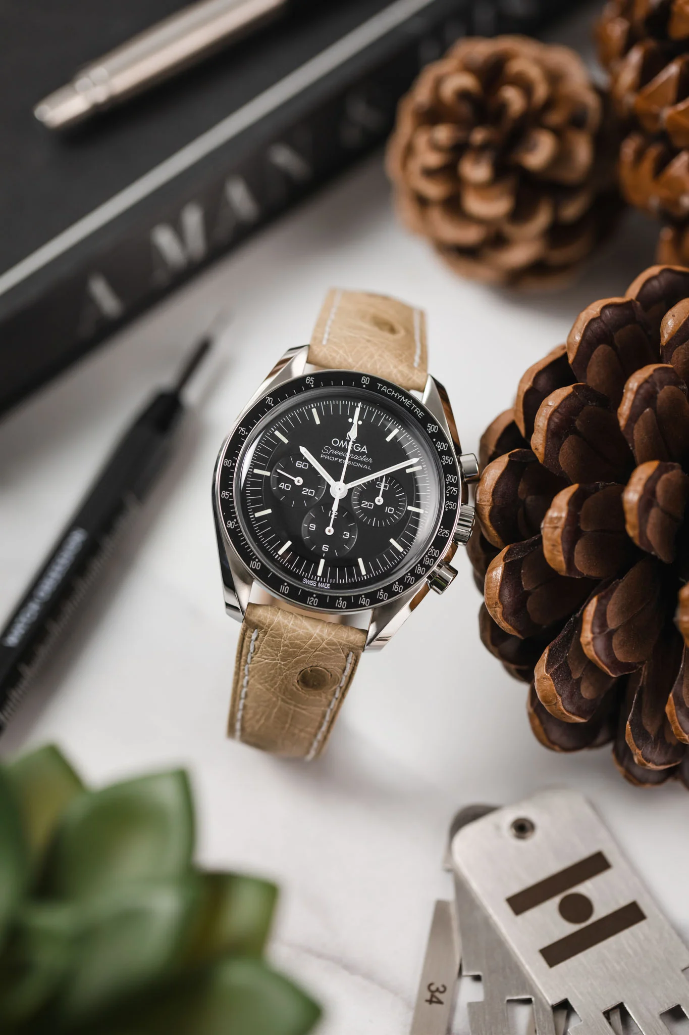 Hirsch MASSAI OSTRICH Leather Watch Strap in BEIGE With WHITE Stitching - Image 4