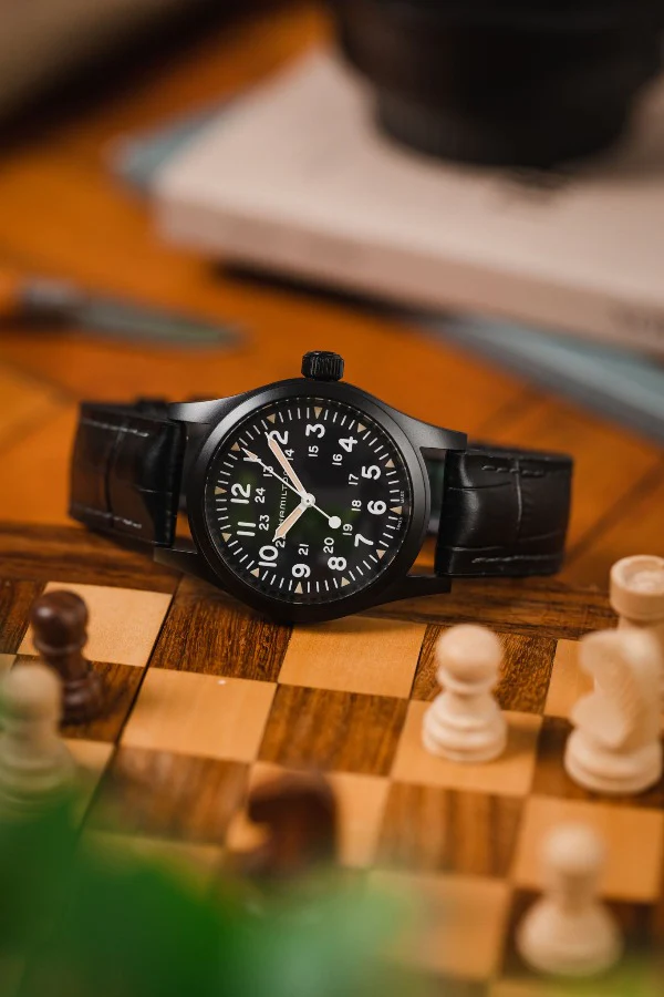 Hirsch PAUL Alligator Embossed Performance Watch Strap in BLACK - Image 4